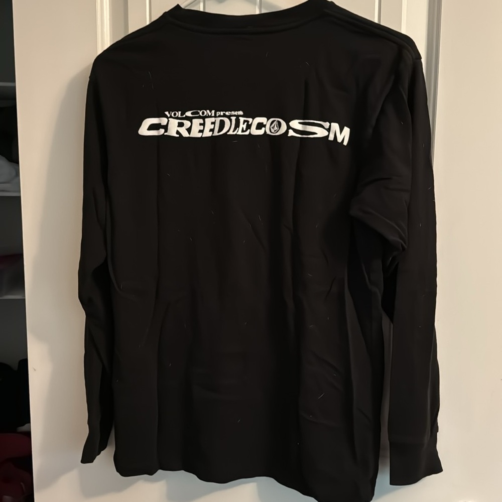 Volcom medium long sleeve - Picture 2 of 3